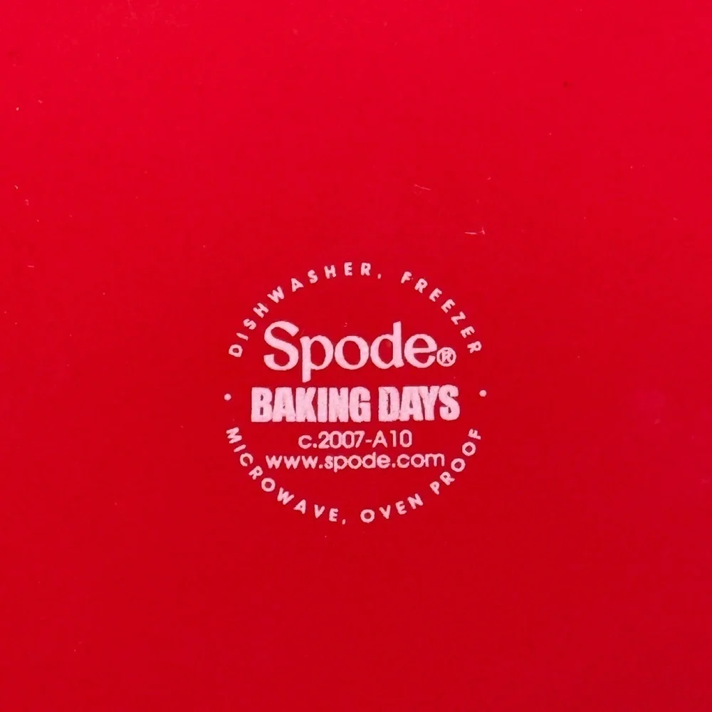 Spode Red and White Polka Dot 9.5” Serving Bowl EUC